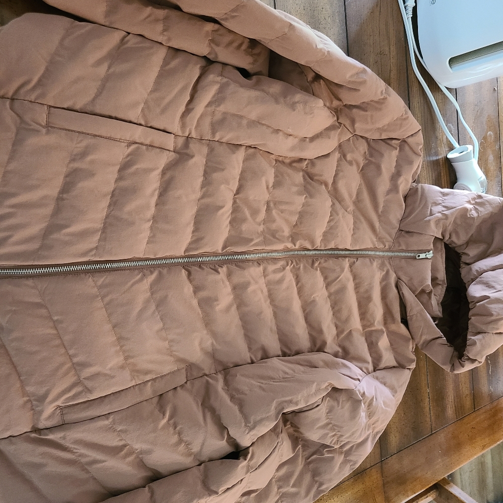 LIKE NEW PINK 32 DEGREES PUFFY JACKET ZIPPED POCKETS WARM